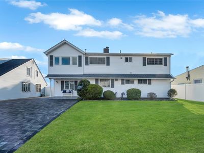 44 Stevedore Lane, Levittown, NY, 11756