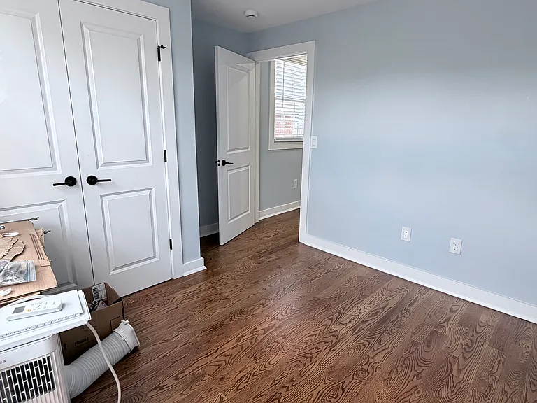 8 Essex St #2 — Photo 7