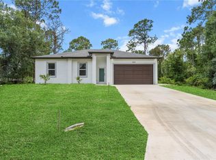 836 Clow St E, Lehigh Acres, FL 33974