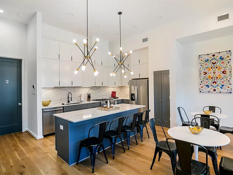 511 Memorial Heights Dr — Photo 11