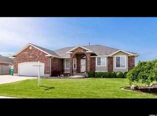 829 W 3450 S, Syracuse, UT 84075