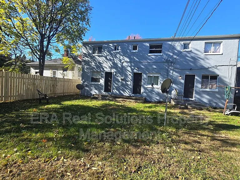 446 S Yale Ave — Photo 7