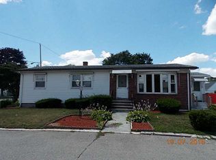 25 Alcazar Ave, Johnston, RI 02919