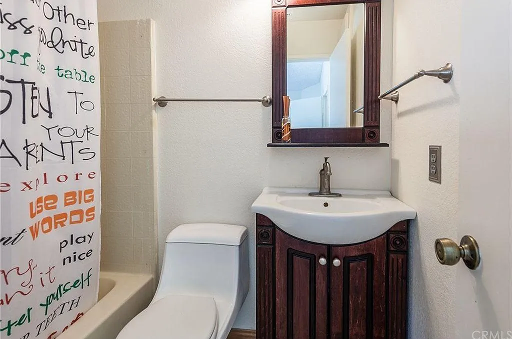 2 bed, 1302 sqft, $2,900 — Photo 3