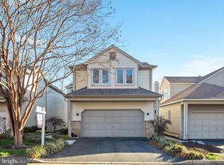 6109 Hatches Ct, Burke, VA 22015