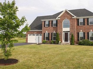 6165 Jenbrooke Ct, Farmington, NY 14425