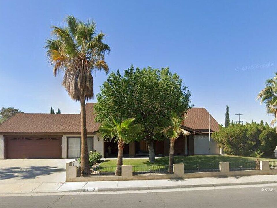 1st image of 817 W Vicki Ave