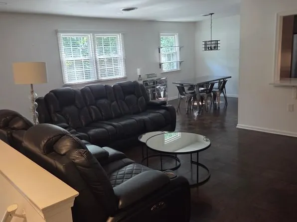 1707 Yardley Cmns, Yardley, PA 19067
