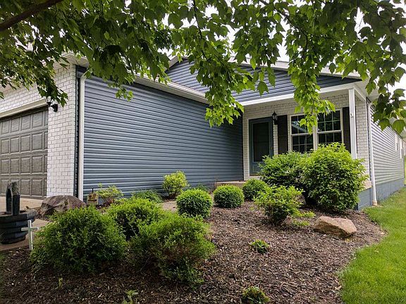 2nd image of 889 Pepperwood Dr