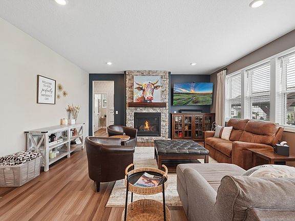 4th image of 6004 Idsen Ln S