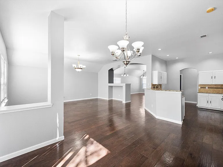 2204 Windcastle Dr — Photo 22