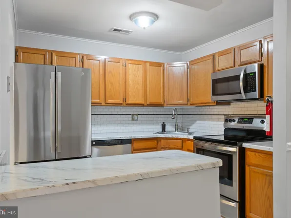 1307 Maresfield Ct, Marlton, NJ 08053