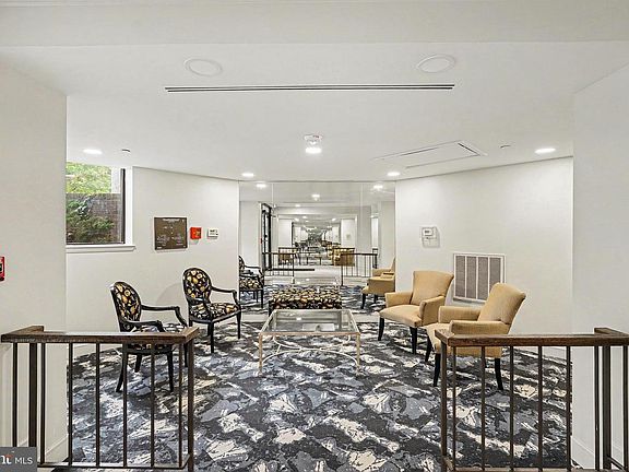 5th image of 3021 Fallstaff Rd Unit 102B