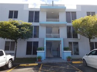 Saint 3 El Cortijo Chalets Las Cumbres CONDO 146, Bayamon, PR 00957