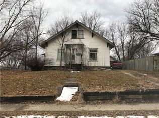 204 8th St, Nevada, IA 50201