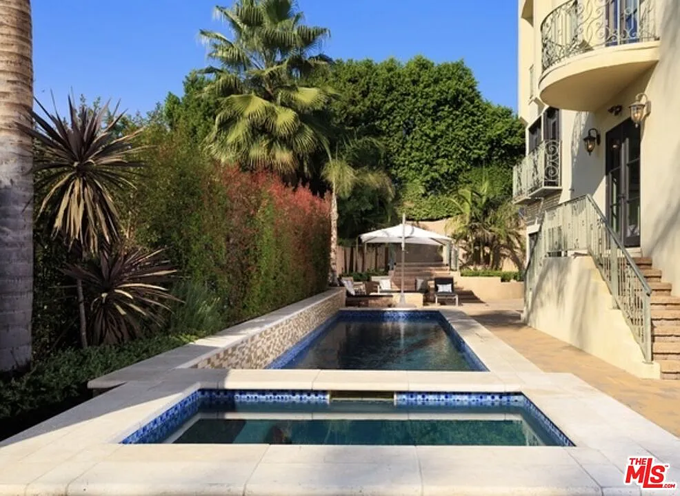 6 bed, 7.0 bath, 4874 sqft, $21,500 — Photo 1
