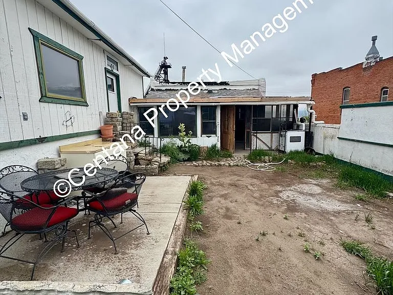 611 N Main St — Photo 20
