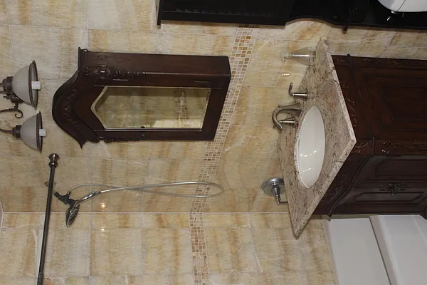 Rented by Realty Nerd | media 6