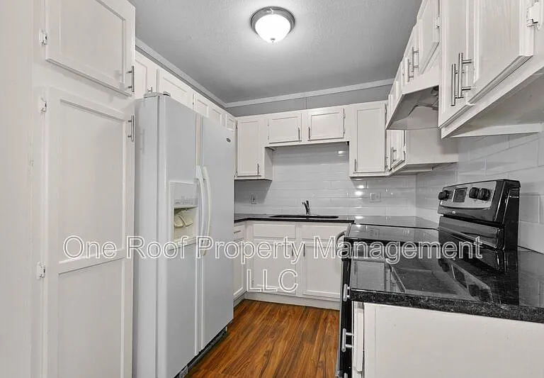 937 Metropolitan Ave #2 — Photo 1