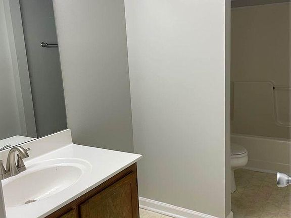 5th image of 144 Eagle Nest Dr