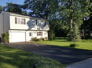 2915 Northside Ave, McHenry, IL 60051