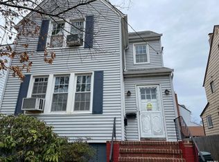 127 Munro Blvd, Valley Stream, NY 11581