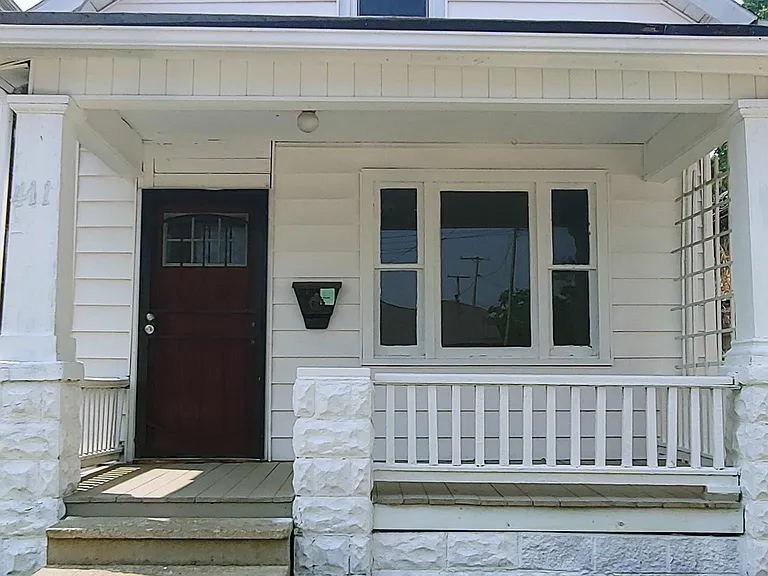 411 High St — Photo 2