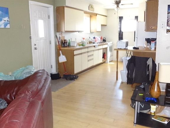 5th image of 1315 Waldo St