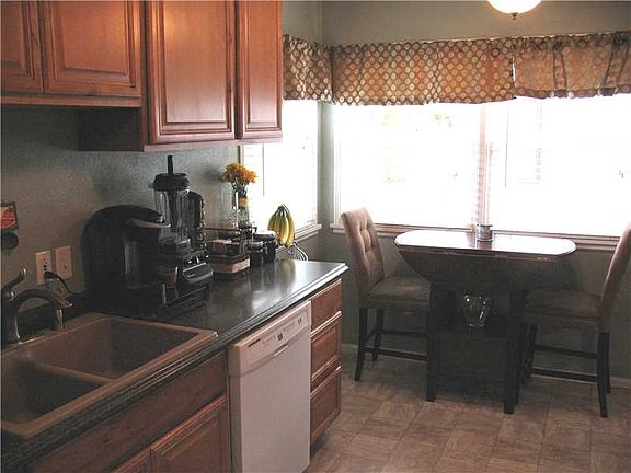 5th image of 1407 Avenue B