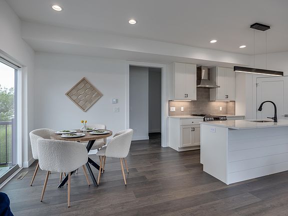 5th image of 3149 Hope St