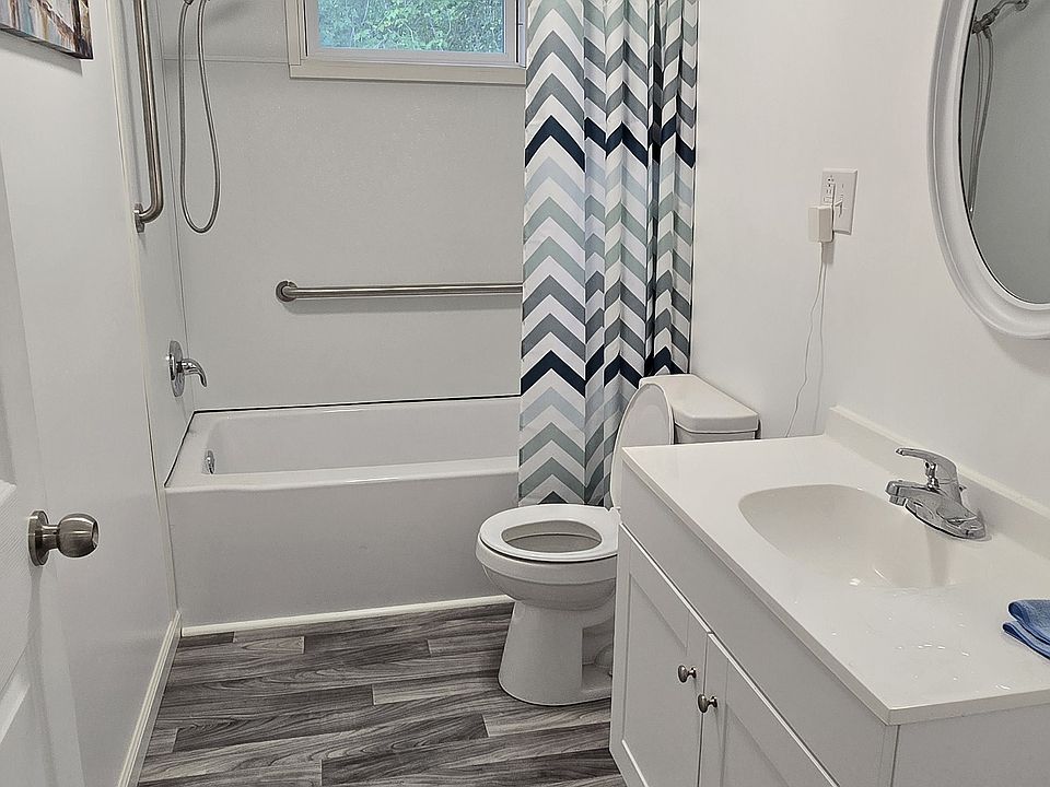 1st image of 310 Poe Ave
