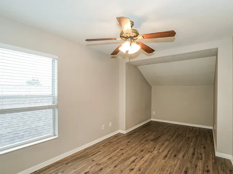 8574 Deer Chase Dr — Photo 13