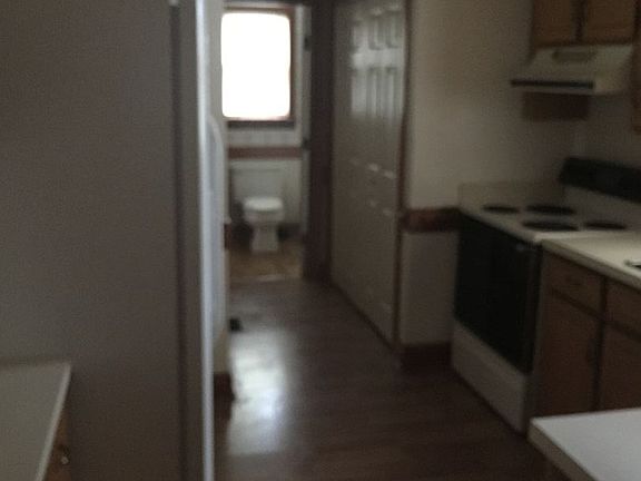 3rd image of 228 Emerson Dr