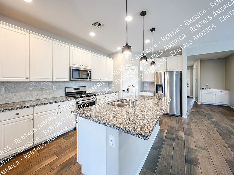 5211 W Leodra Ln — Photo 18