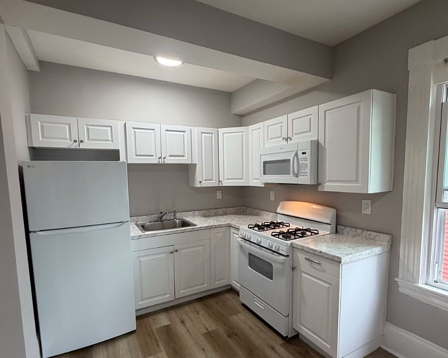 1st image of 106-108 Cherry St #2