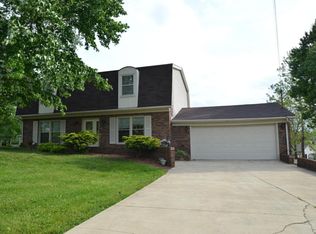 1075 Bells Mill Rd, Shepherdsville, KY 40165