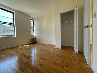 Rented by HOLTON REAL ESTATE INC.