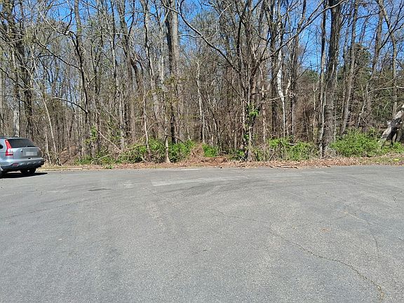4th image of 3929 Meadowview Ln
