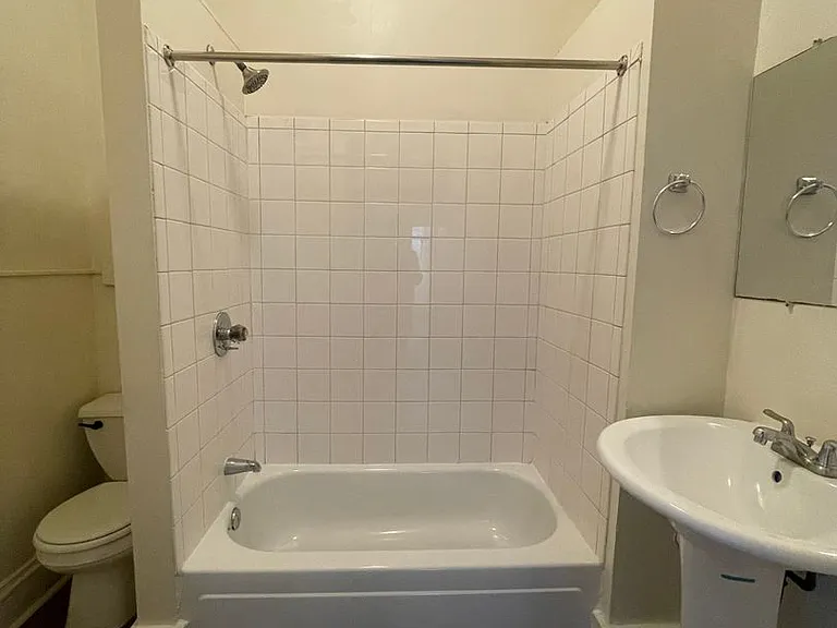 717 Washington Pl — Photo 12
