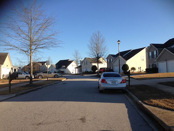 3rd image of 4907 Bryant Dr