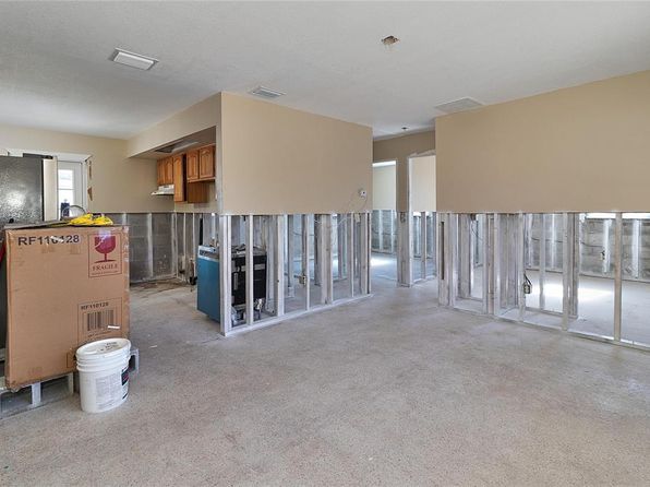 saint-petersburg-florida-81389989 picture