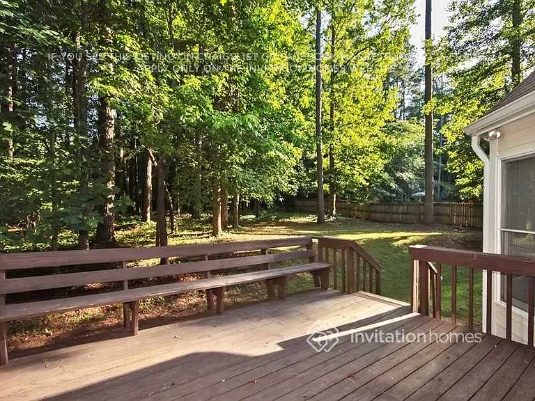 235 Fairview Chase — Photo 3