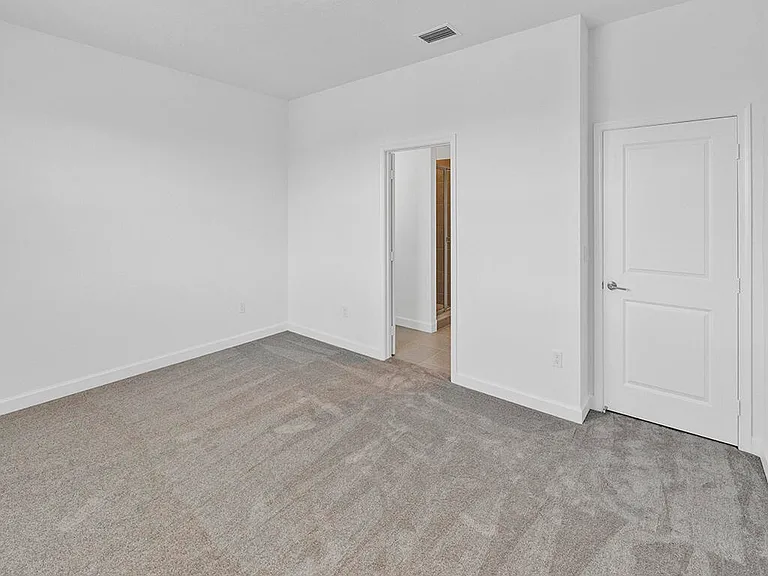 380 SE Crossoak Ln — Photo 16