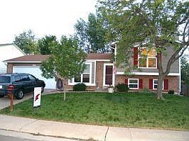 Home for Sale in Aurora, Colorado $164,000