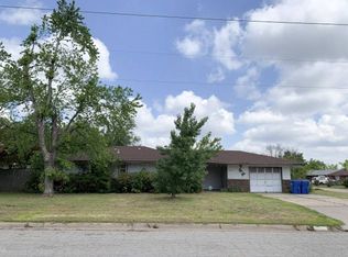 1302 N 19th St, Enid, OK 73701