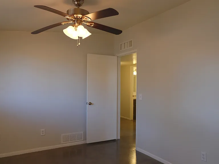 3757 E Lee St — Photo 16