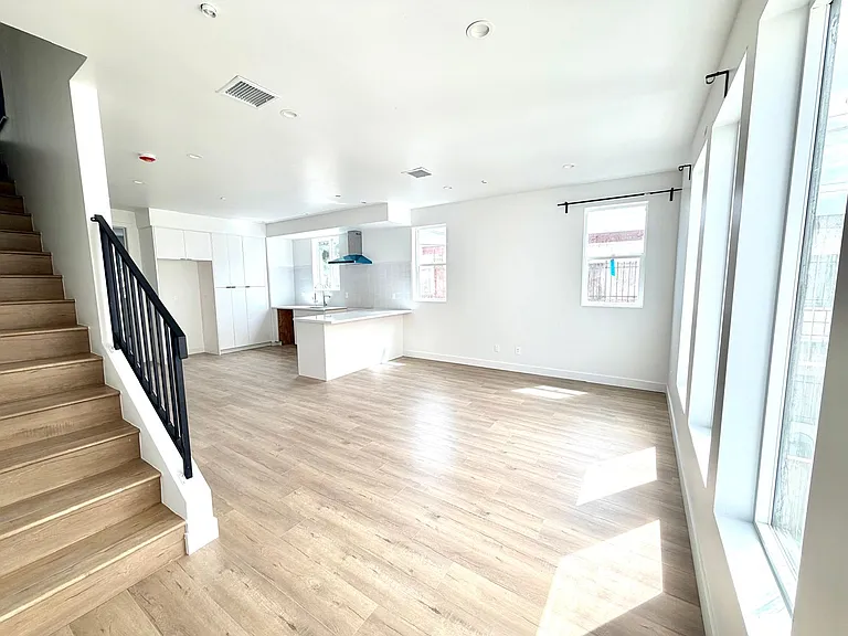 1177 Leighton Ave #1 — Photo 7