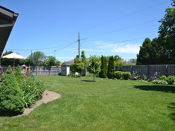 4th image of 5825 James Dr