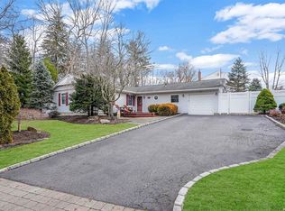 2865 Pond Rd, Ronkonkoma, NY