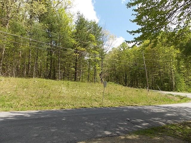 2nd image of Oak Knoll Dr